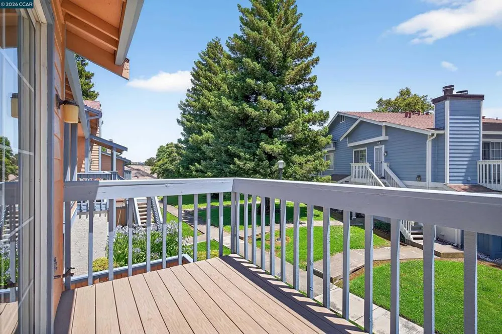 15 Glenwood Hercules, CA 94547
