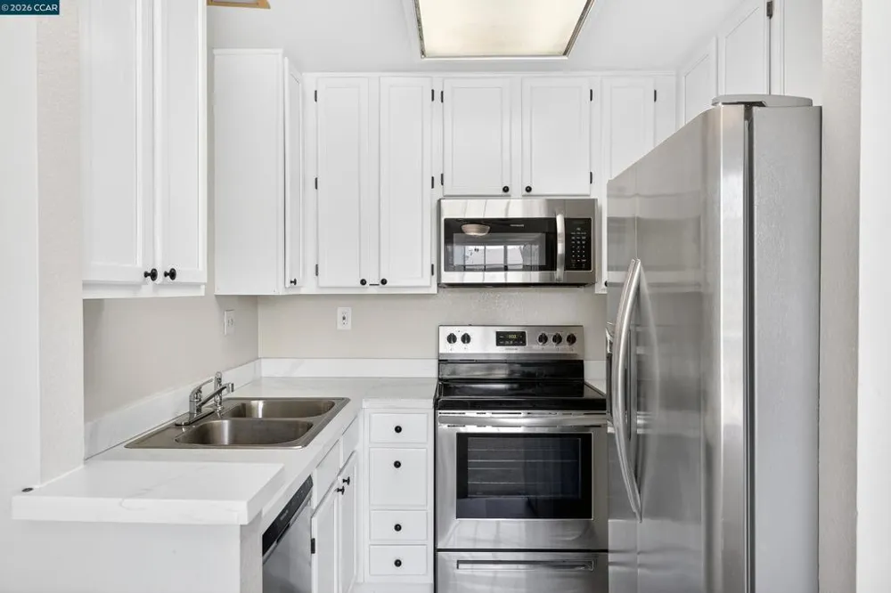 15 Glenwood Hercules, CA 94547