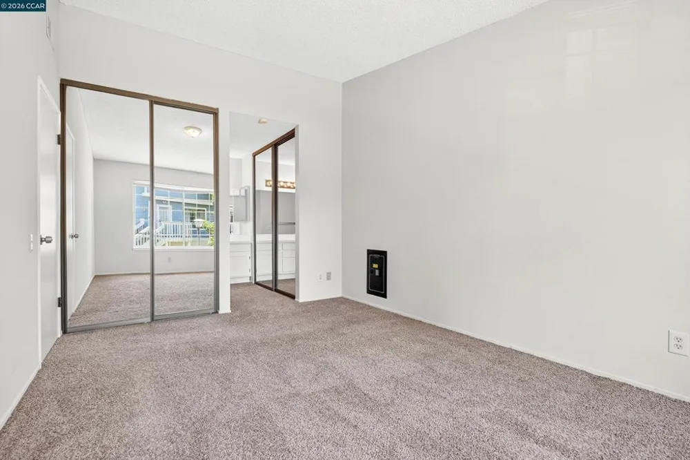 15 Glenwood Hercules, CA 94547