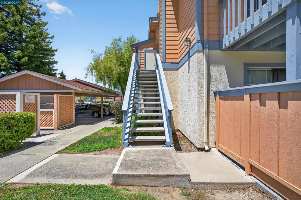 15 Glenwood Hercules, CA 94547