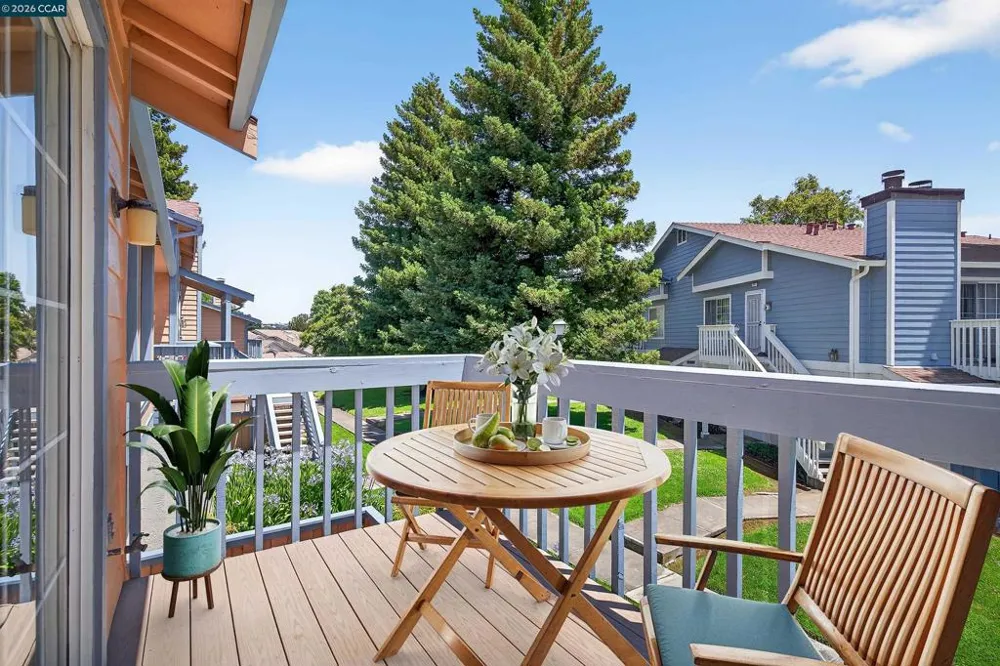 15 Glenwood Hercules, CA 94547