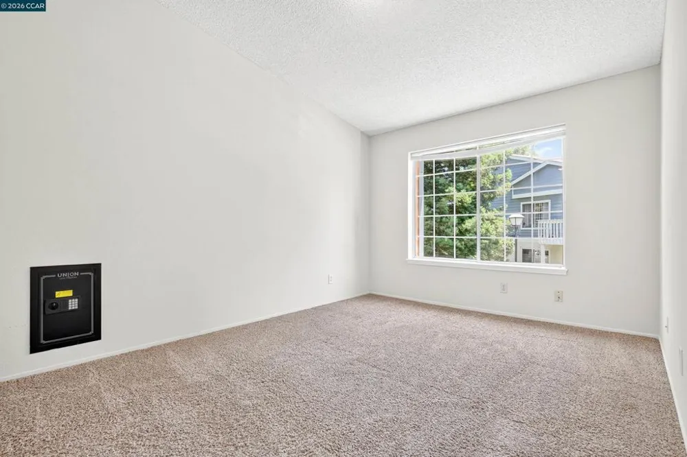 15 Glenwood Hercules, CA 94547