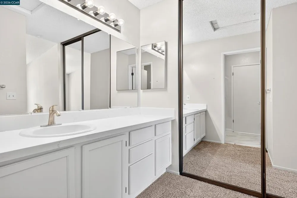 15 Glenwood Hercules, CA 94547
