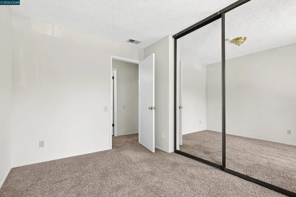 15 Glenwood Hercules, CA 94547