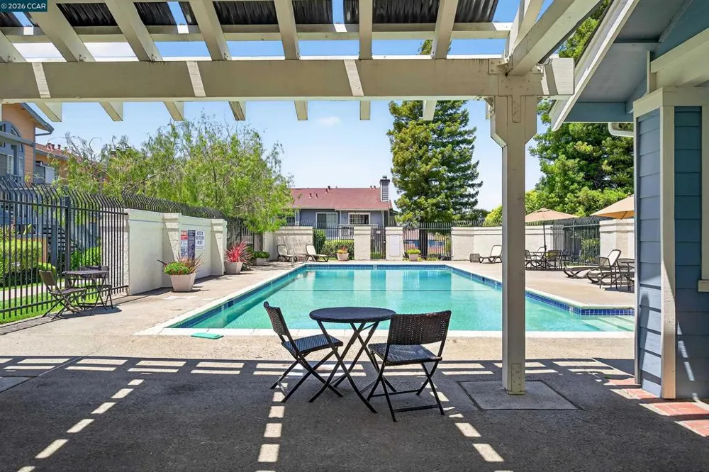 15 Glenwood Hercules, CA 94547