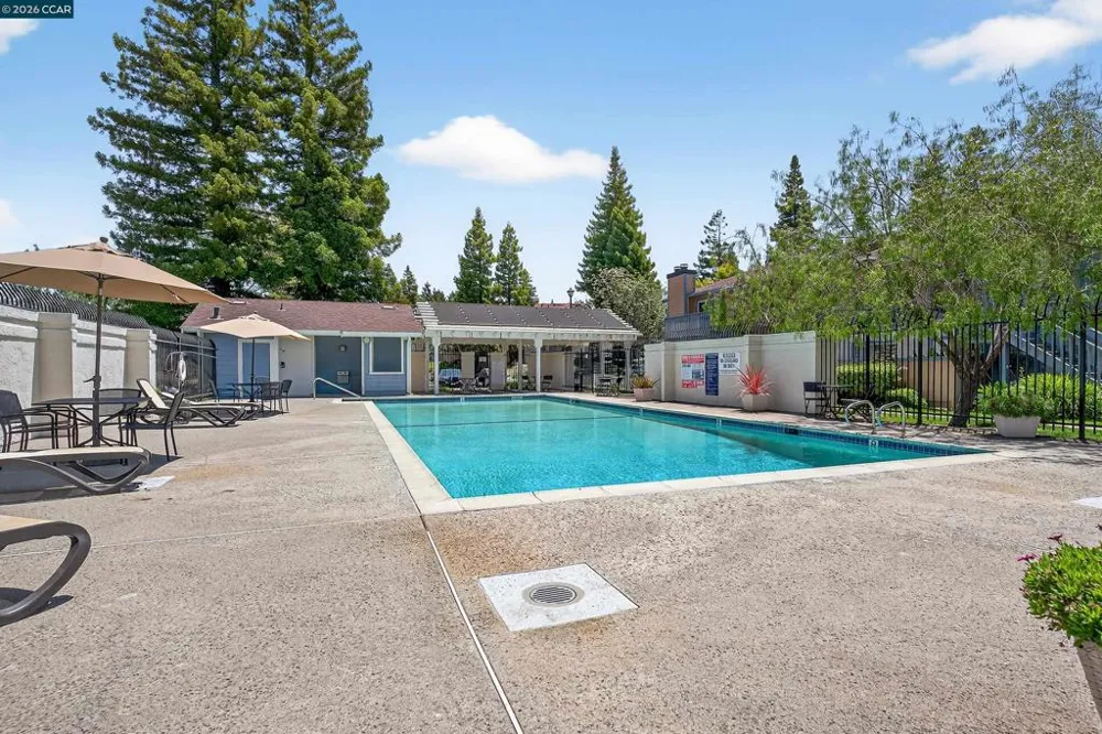15 Glenwood Hercules, CA 94547