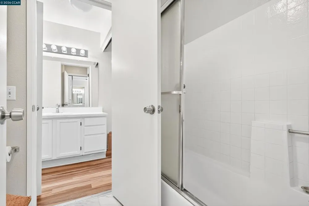 15 Glenwood Hercules, CA 94547