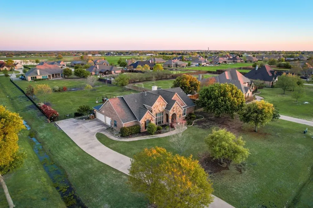 18176 Langford Lane Talty, TX 75126