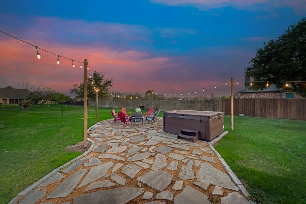 18176 Langford Lane Talty, TX 75126