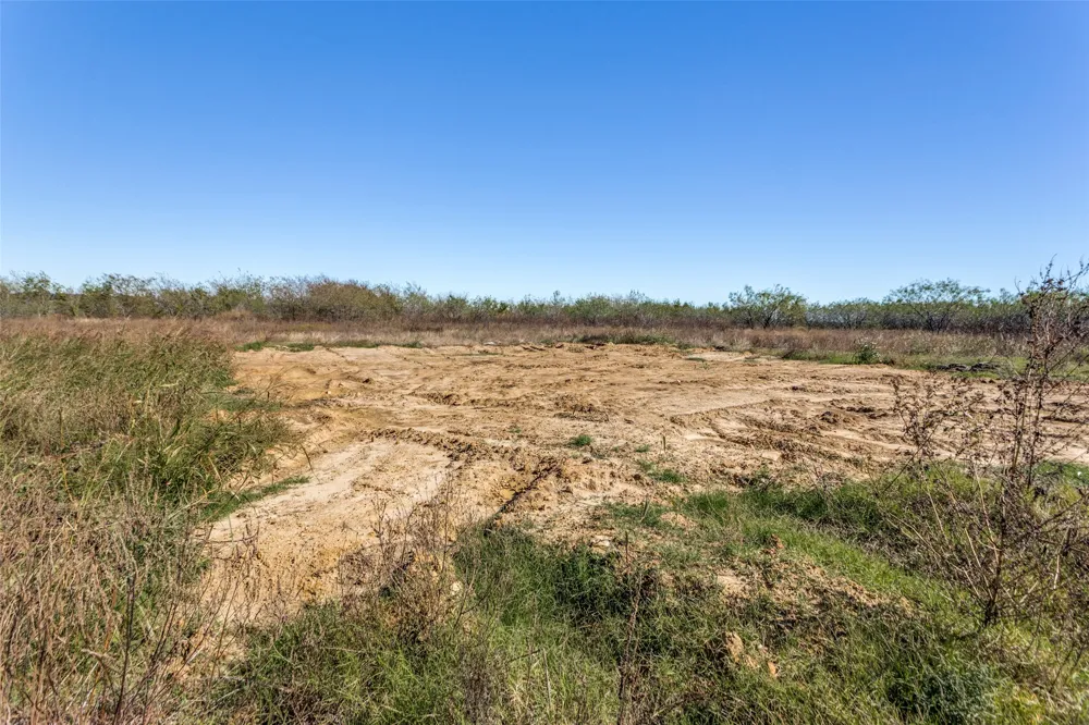 430 Jackson Road Maypearl, TX 76064