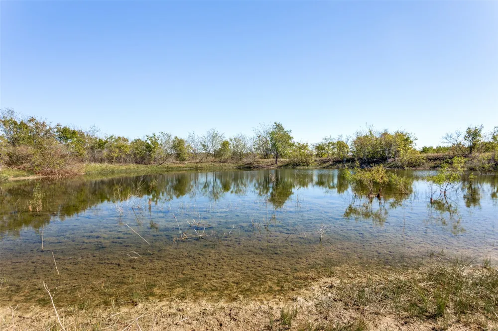 430 Jackson Road Maypearl, TX 76064