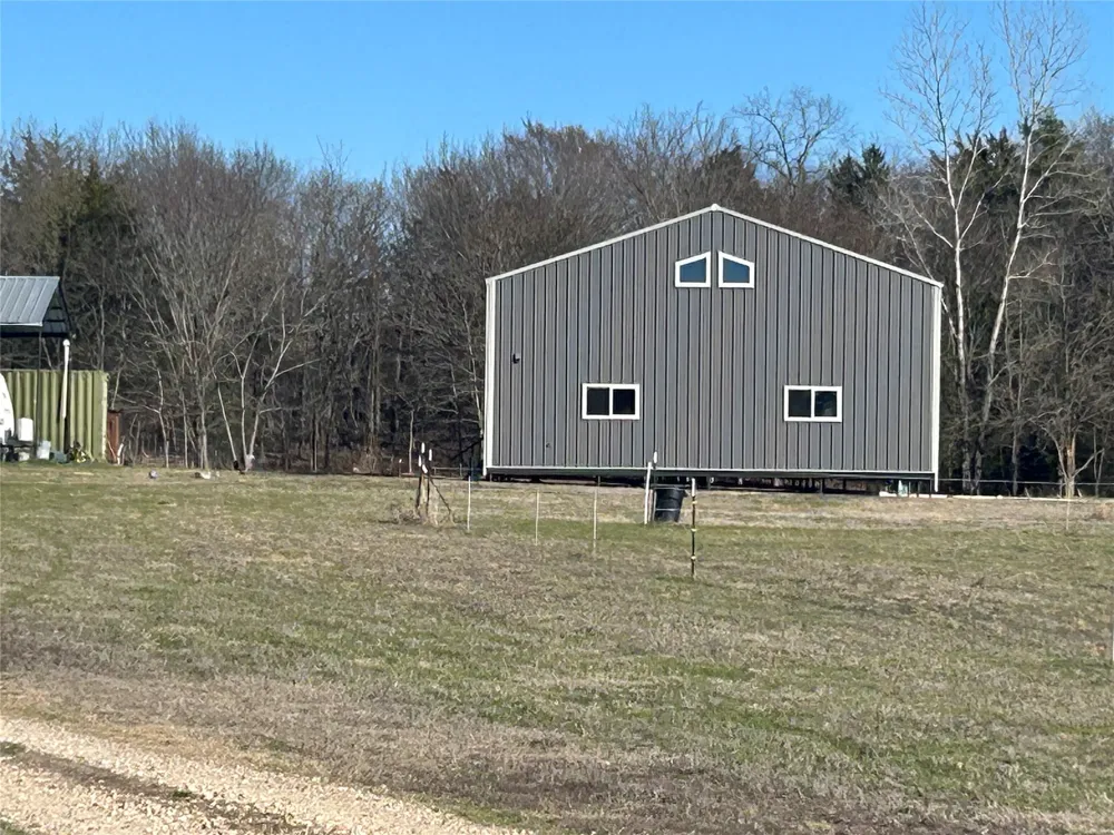 3275 County Road 26100 Roxton, TX 75477