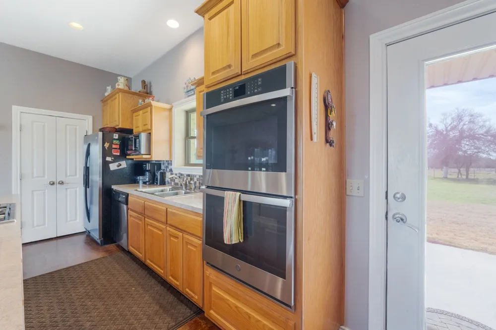 8089 Fm 580 E Kempner, TX 76539