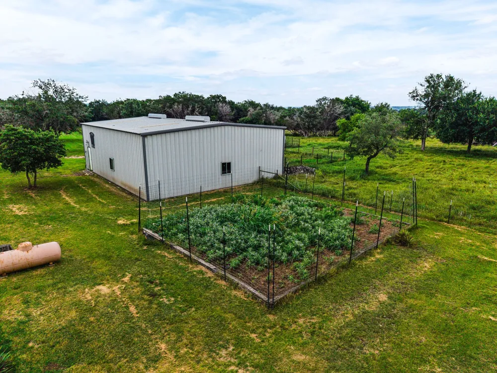 8089 Fm 580 E Kempner, TX 76539