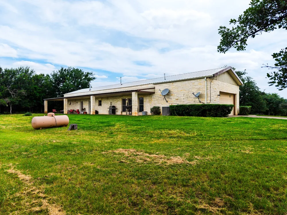 8089 Fm 580 E Kempner, TX 76539
