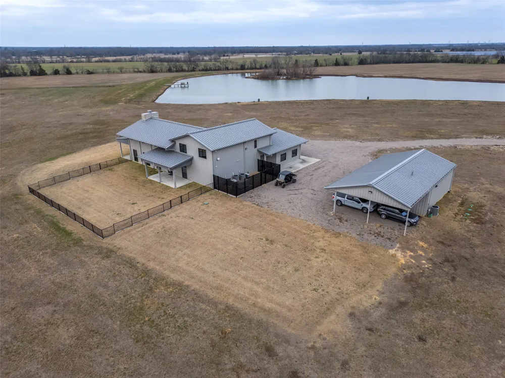3025 Farm Road 900 W Saltillo, TX 75478