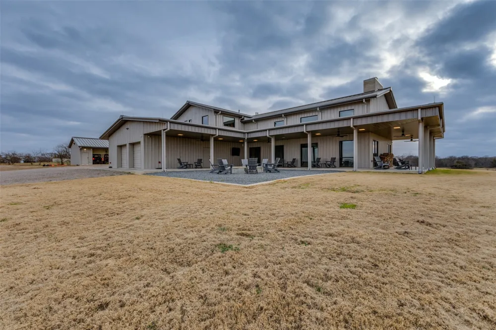 3025 Farm Road 900 W Saltillo, TX 75478