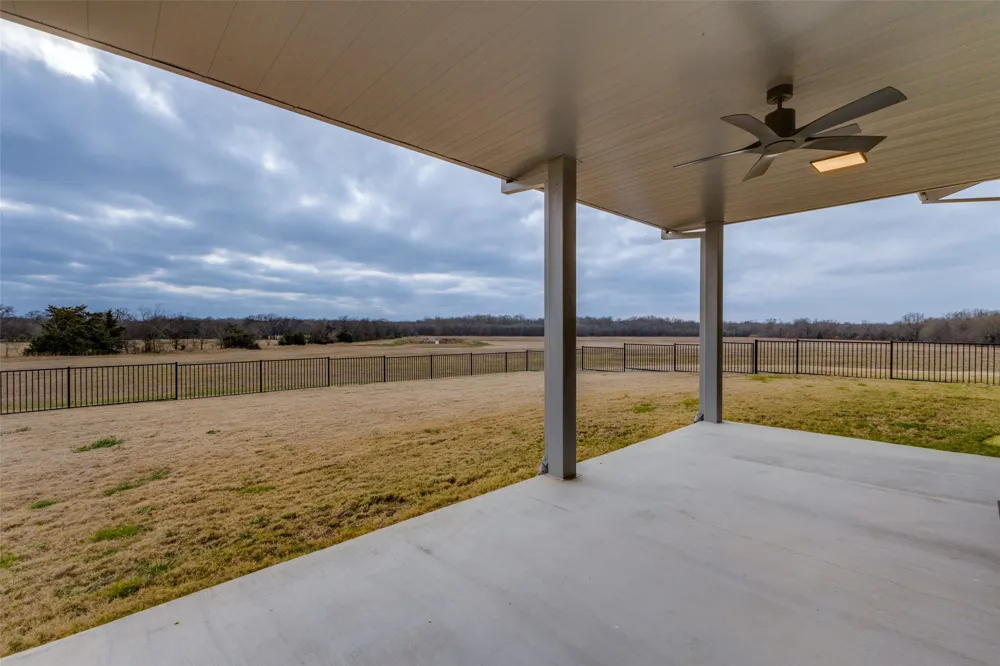 3025 Farm Road 900 W Saltillo, TX 75478