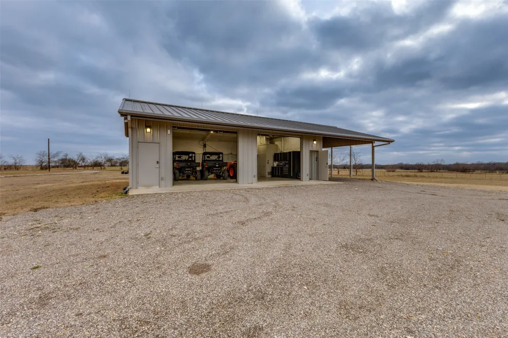 3025 Farm Road 900 W Saltillo, TX 75478