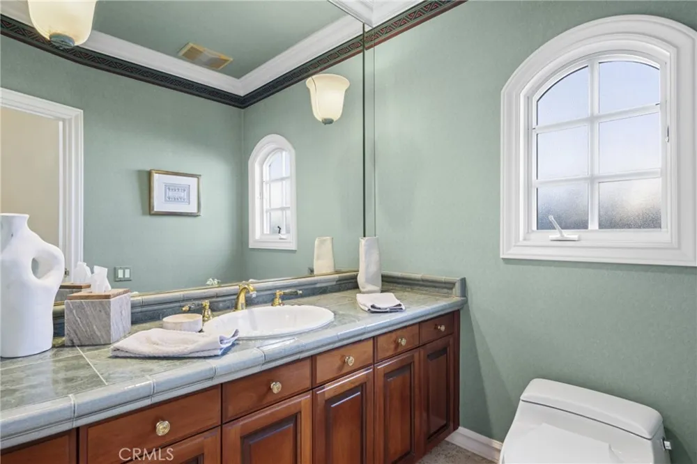 304 Marigold Corona del Mar, CA 92625