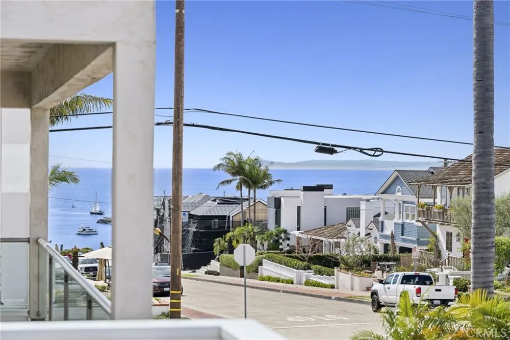 304 Marigold Corona del Mar, CA 92625