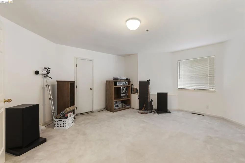 2745 Butters Drive Oakland, CA 94602