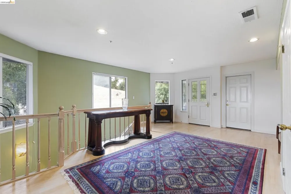 2745 Butters Drive Oakland, CA 94602