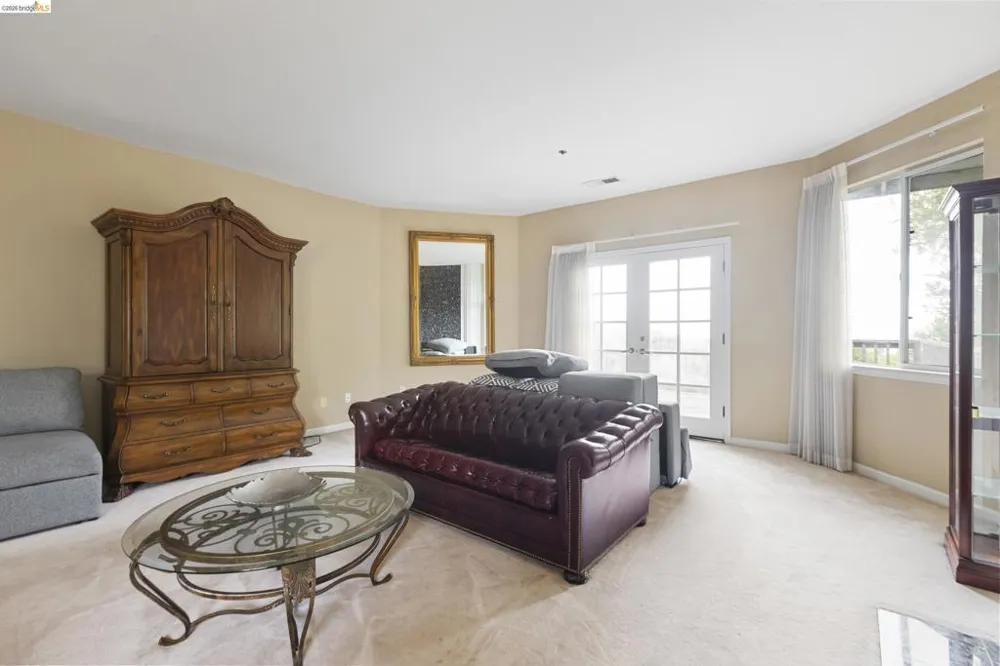 2745 Butters Drive Oakland, CA 94602