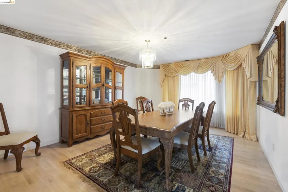 2745 Butters Drive Oakland, CA 94602