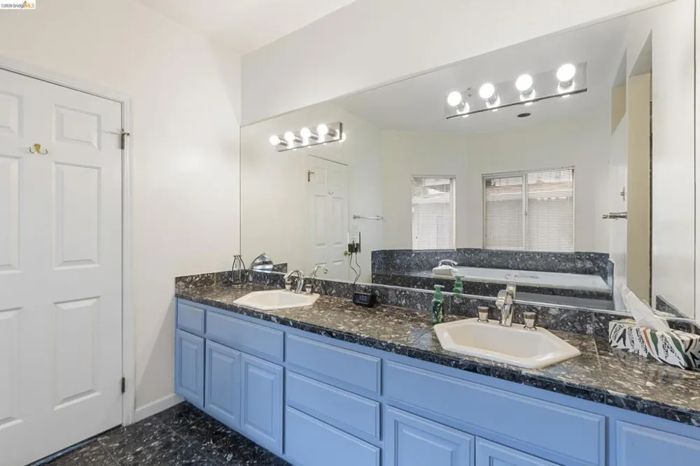 2745 Butters Drive Oakland, CA 94602