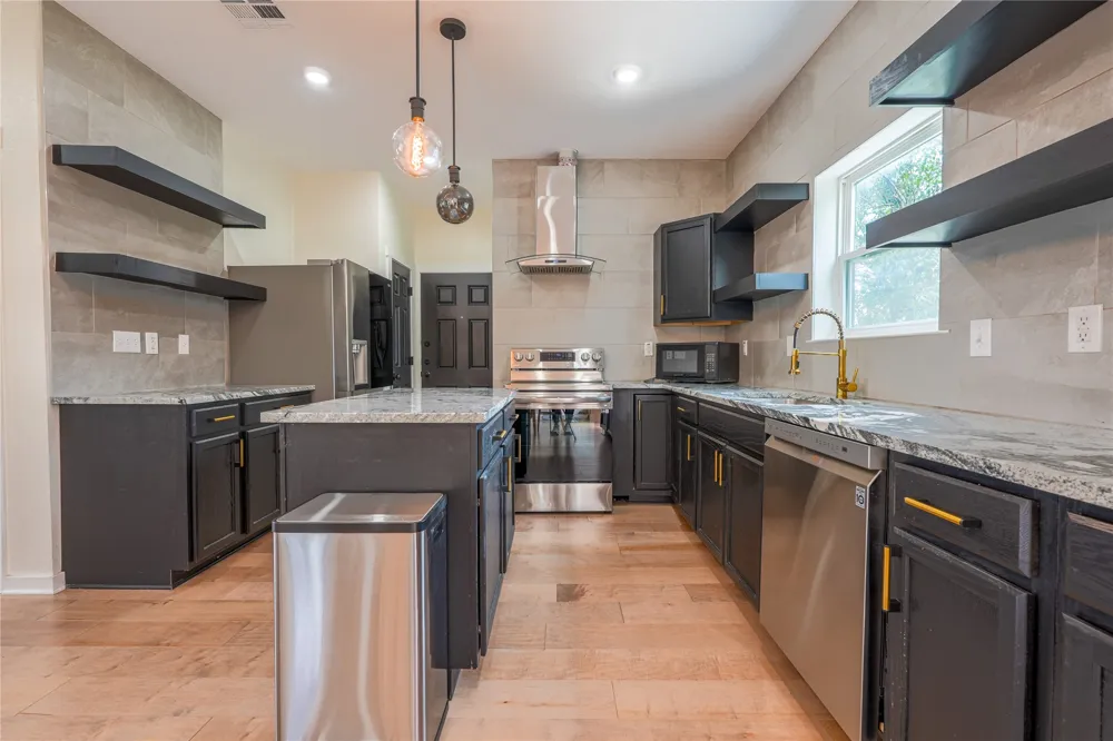 1904 17th Waco, TX 76707