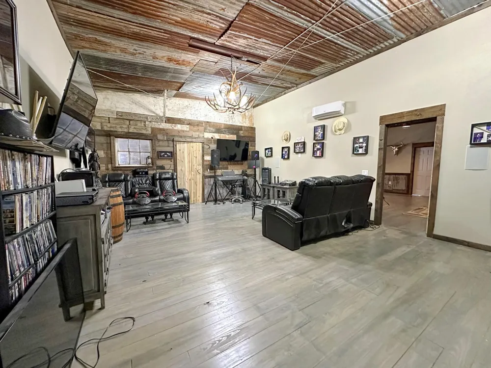 1990 Jim Harry Loop Sunset, TX 76270