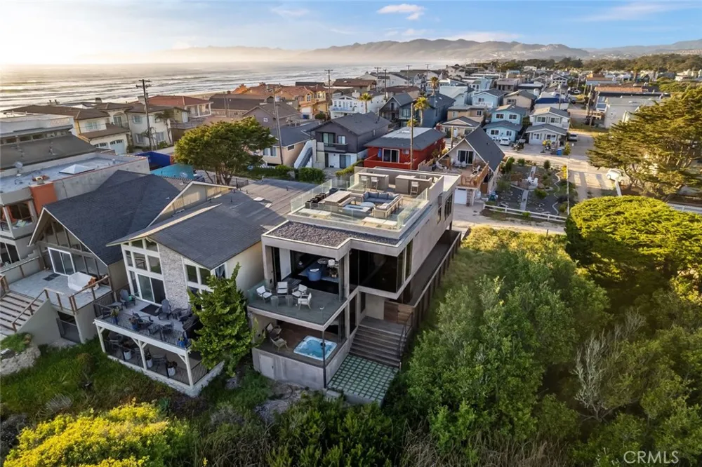 1839 Strand Way Oceano, CA 93445
