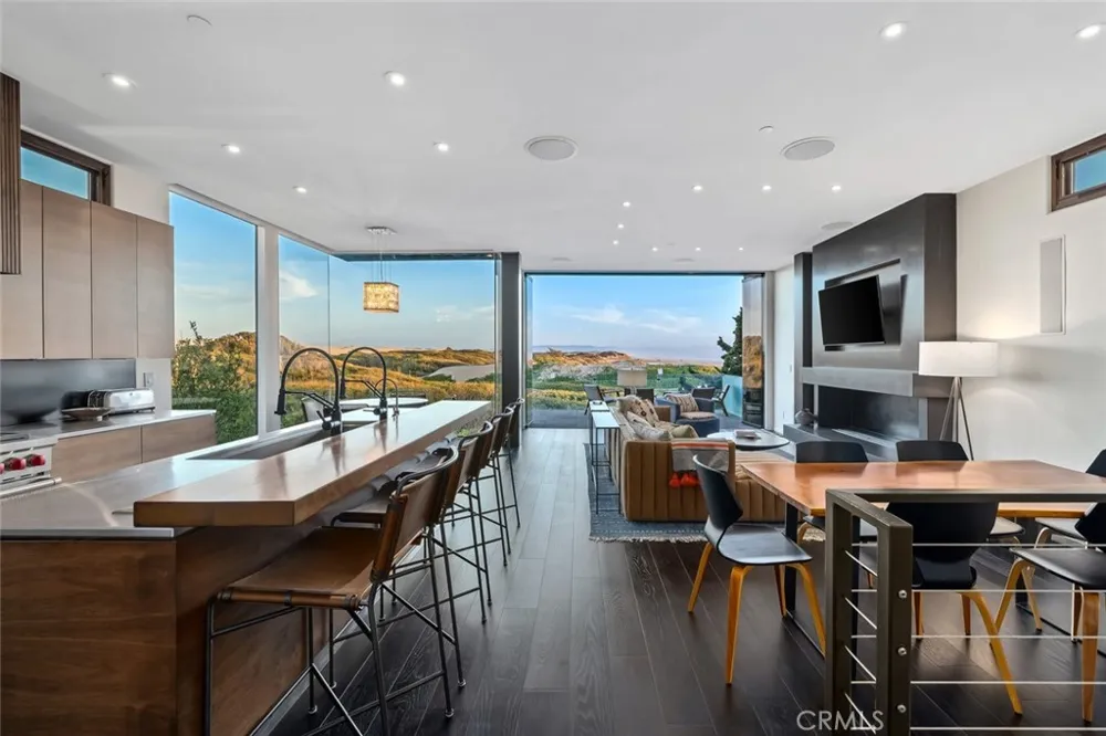 1839 Strand Way Oceano, CA 93445