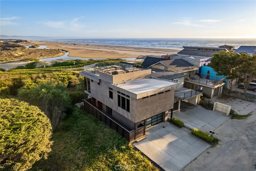 1839 Strand Way Oceano, CA 93445