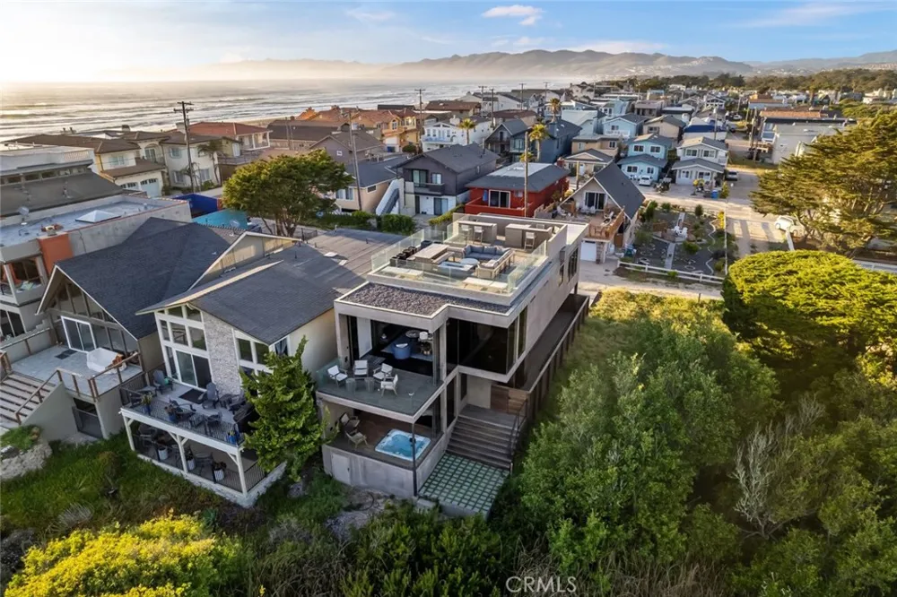 1839 Strand Way Oceano, CA 93445
