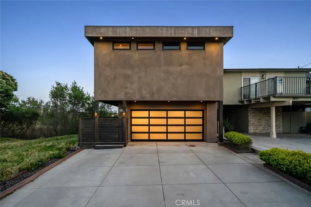1839 Strand Way Oceano, CA 93445