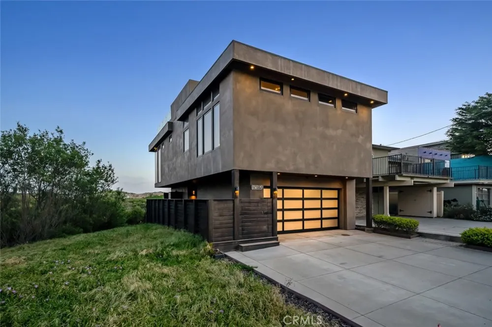 1839 Strand Way Oceano, CA 93445