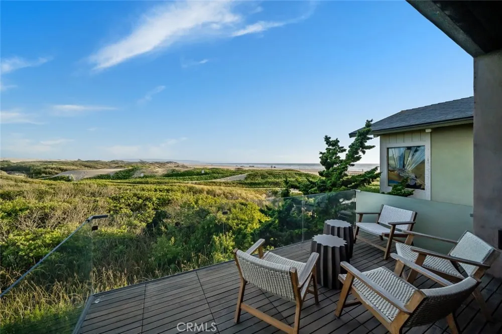 1839 Strand Way Oceano, CA 93445