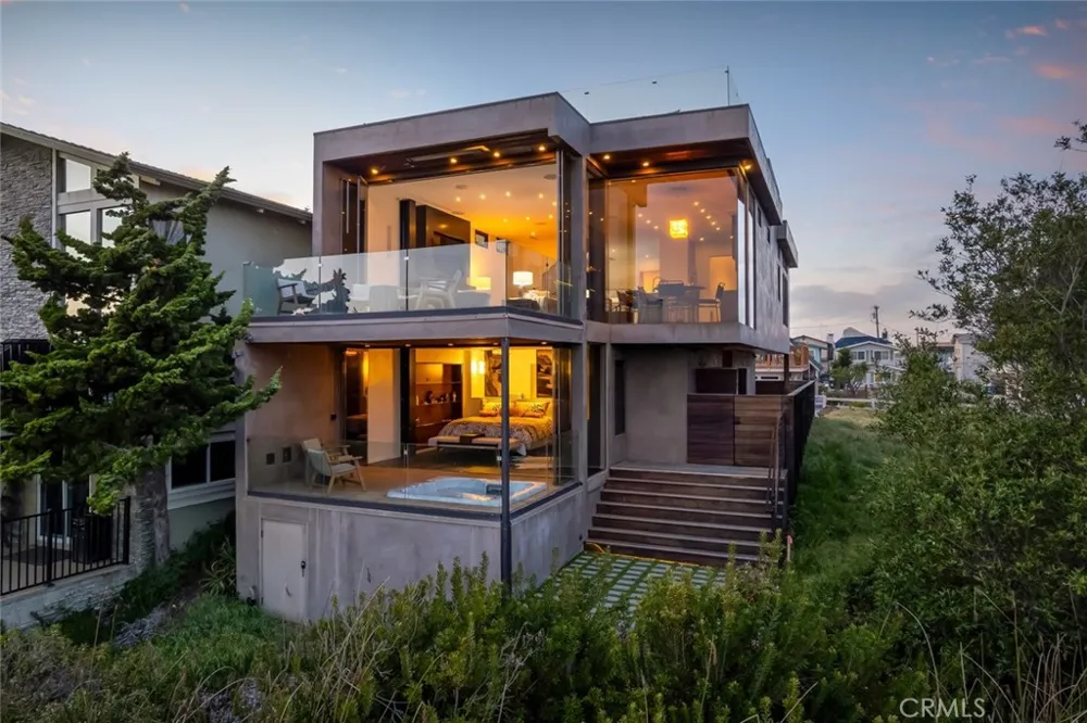 1839 Strand Way Oceano, CA 93445
