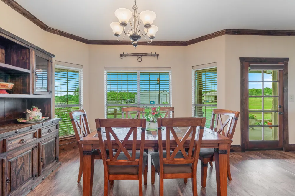 289 Blackjack Road Valley View, TX 76272