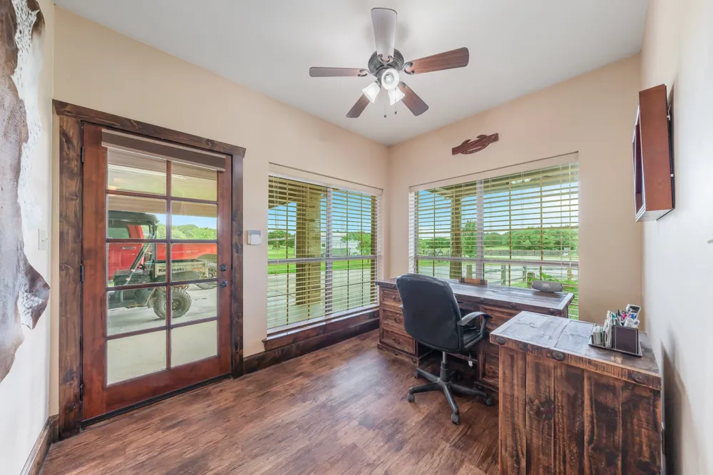 289 Blackjack Road Valley View, TX 76272