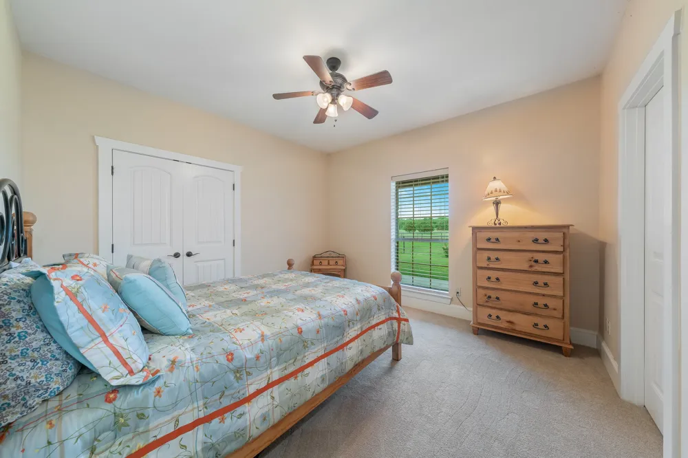 289 Blackjack Road Valley View, TX 76272