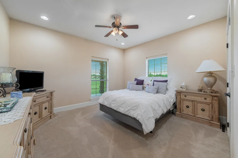 289 Blackjack Road Valley View, TX 76272