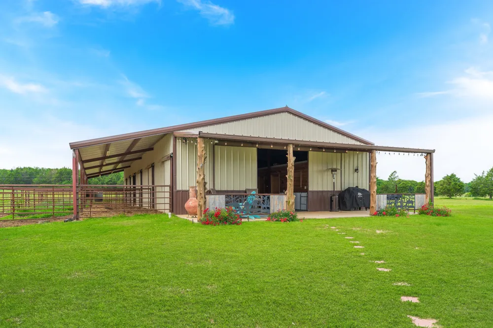289 Blackjack Road Valley View, TX 76272