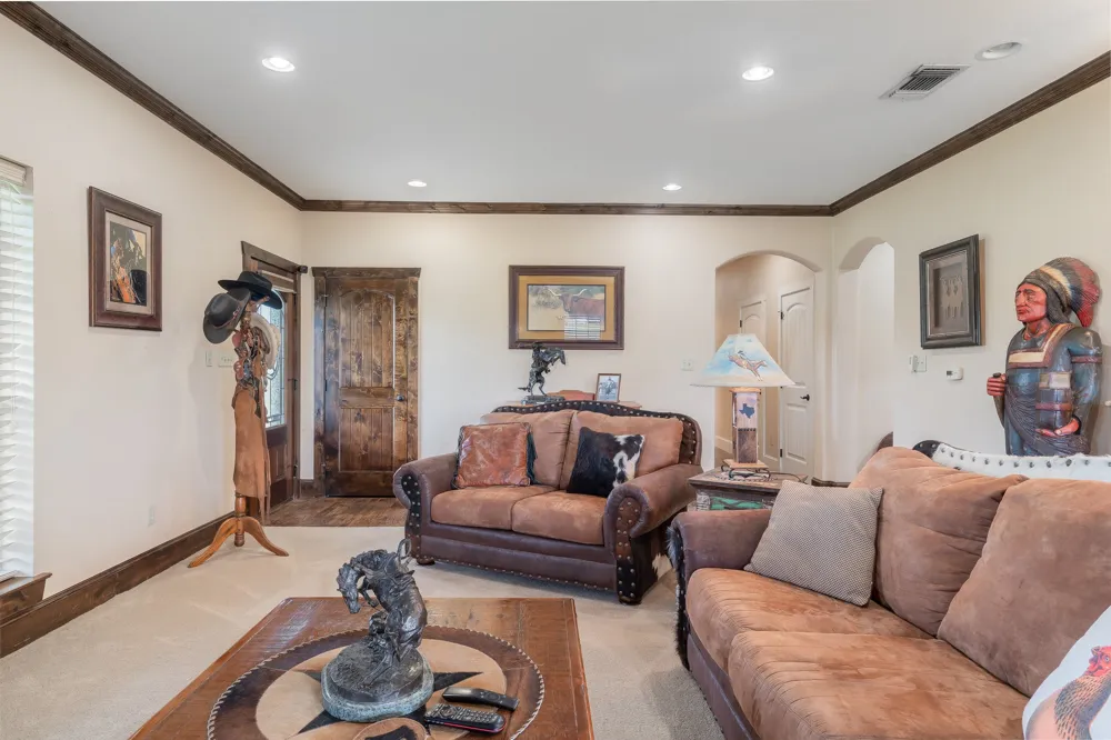 289 Blackjack Road Valley View, TX 76272