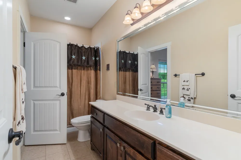 289 Blackjack Road Valley View, TX 76272