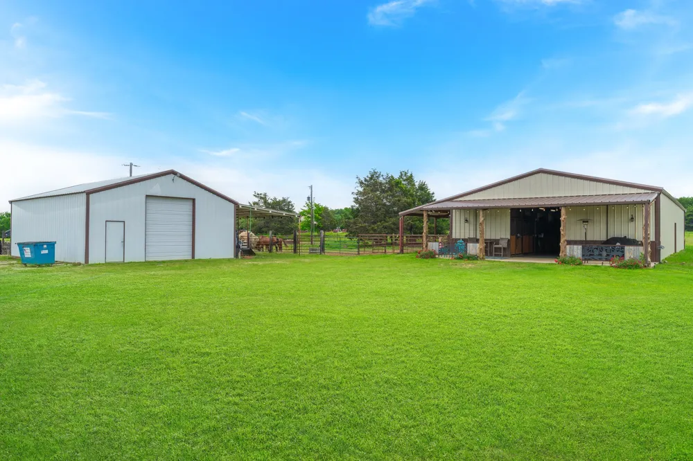 289 Blackjack Road Valley View, TX 76272