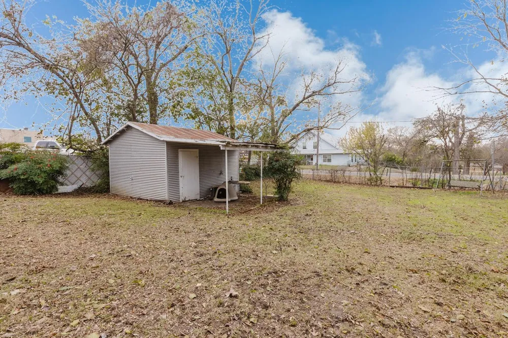 663 6th Street Honey Grove, TX 75446