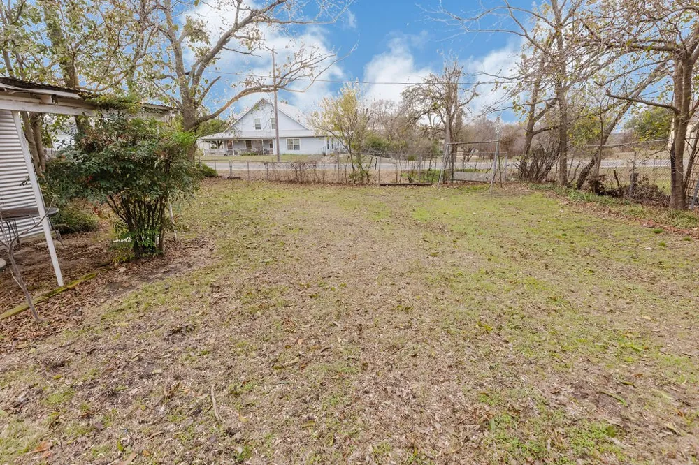 663 6th Street Honey Grove, TX 75446